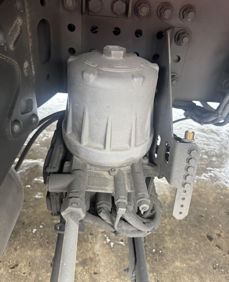 Zawór Osuszacz Powietrza Mercedes Actros MP 4 Antos Mercedes-Benz Actros MP4 Antos - Phụ tùng phanh cho Xe tải: hình 1 Zawór Osuszacz Powietrza Mercedes Actros MP 4 Antos Mercedes-Benz Actros MP4 Antos - Phụ tùng phanh cho Xe tải: hình 1