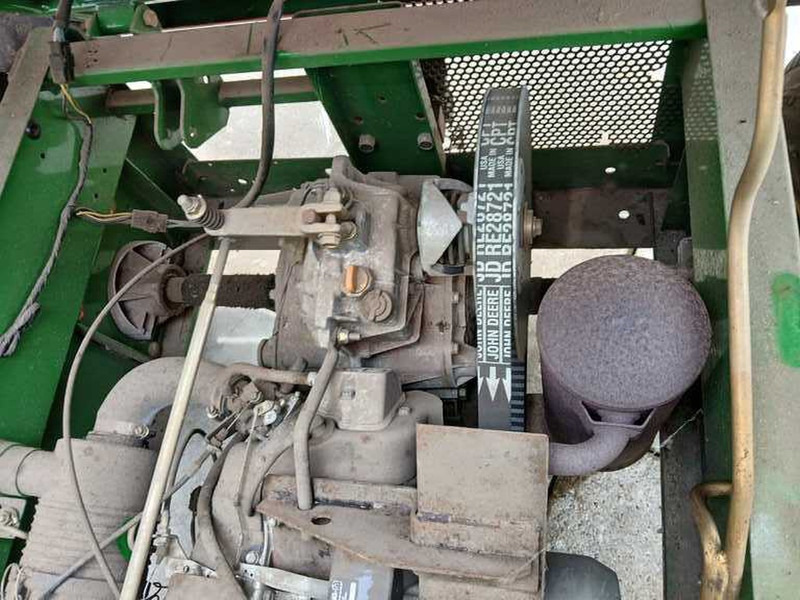 Máy xới đất vườn John Deere 4x2: hình 12
