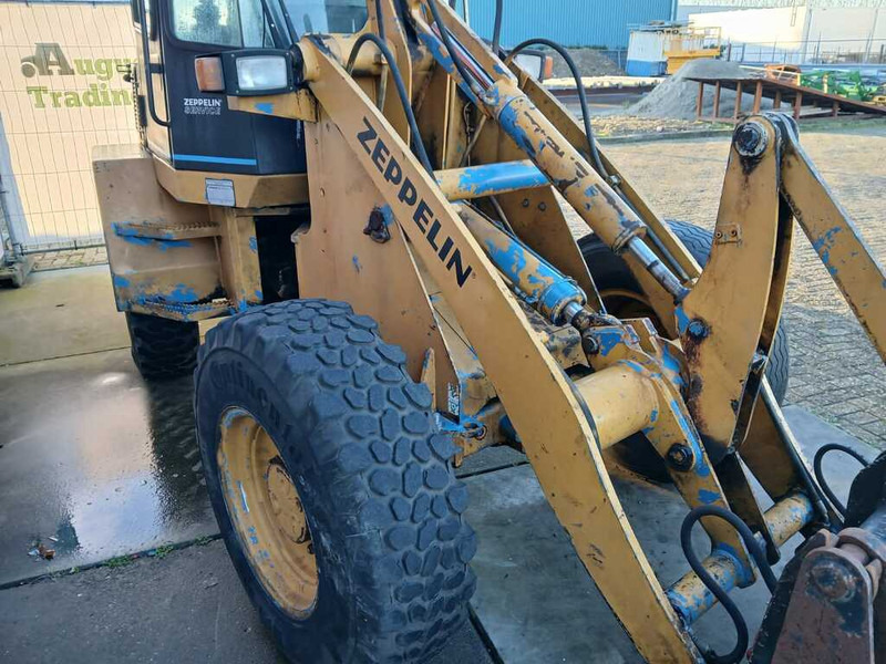 Máy xúc lật bánh lốp Schaeff ZL 80: hình 9