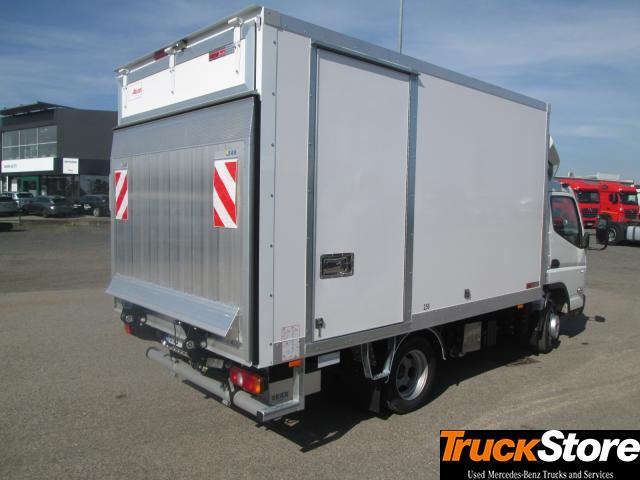 FUSO Canter 3C15 - Xe tải nhỏ thùng kín: hình 3 FUSO Canter 3C15 - Xe tải nhỏ thùng kín: hình 3