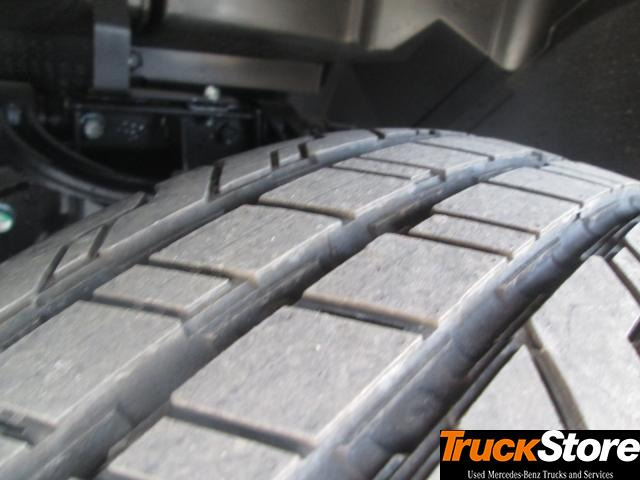 Xe tải nhỏ thùng kín FUSO Canter 3C15: hình 5
