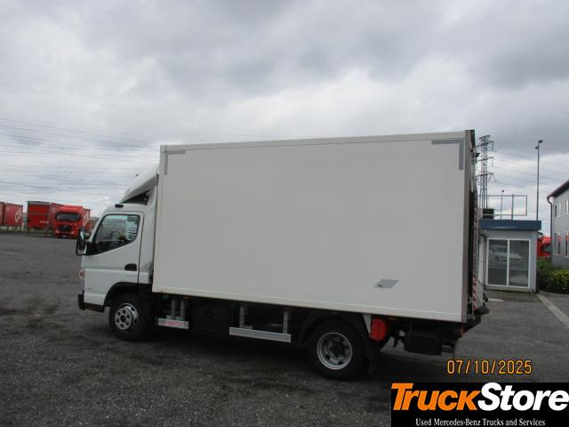 FUSO Canter 7C18 - Xe van đông lạnh: hình 4 FUSO Canter 7C18 - Xe van đông lạnh: hình 4