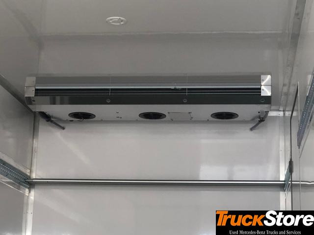 Mercedes-Benz eActros 300 L - Xe tải đông lạnh: hình 3 Mercedes-Benz eActros 300 L - Xe tải đông lạnh: hình 3