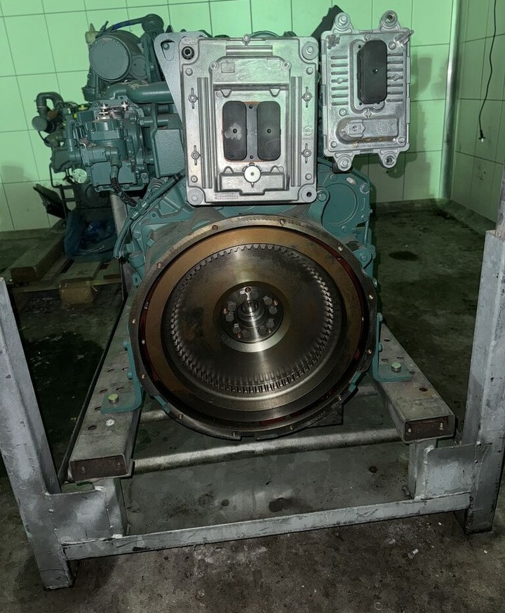 Volvo D6J rok 2018 - Động cơ cho Máy xúc: hình 1 Volvo D6J rok 2018 - Động cơ cho Máy xúc: hình 1