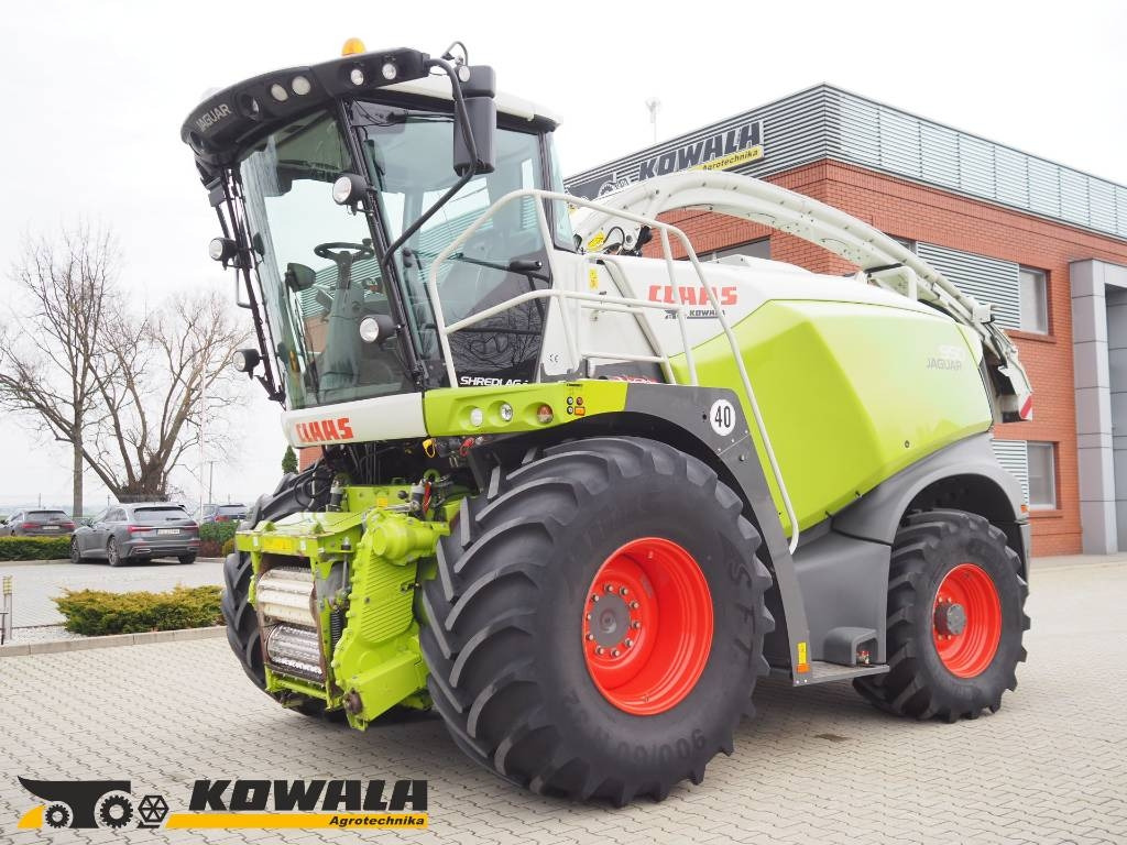 Claas Jaguar 950 4x4 - Máy gặt đập thức ăn gia súc: hình 1 Claas Jaguar 950 4x4 - Máy gặt đập thức ăn gia súc: hình 1