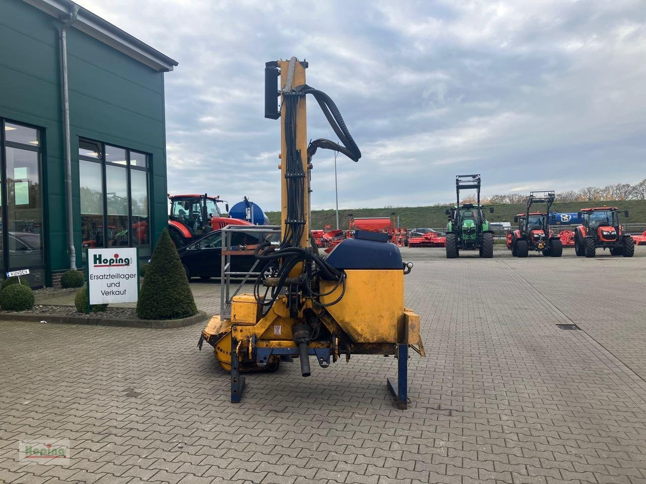 Bomford Turner - Dàn băm cỏ cần cẩu: hình 3 Bomford Turner - Dàn băm cỏ cần cẩu: hình 3