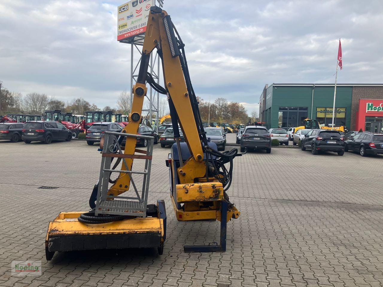 Bomford Turner - Dàn băm cỏ cần cẩu: hình 4 Bomford Turner - Dàn băm cỏ cần cẩu: hình 4