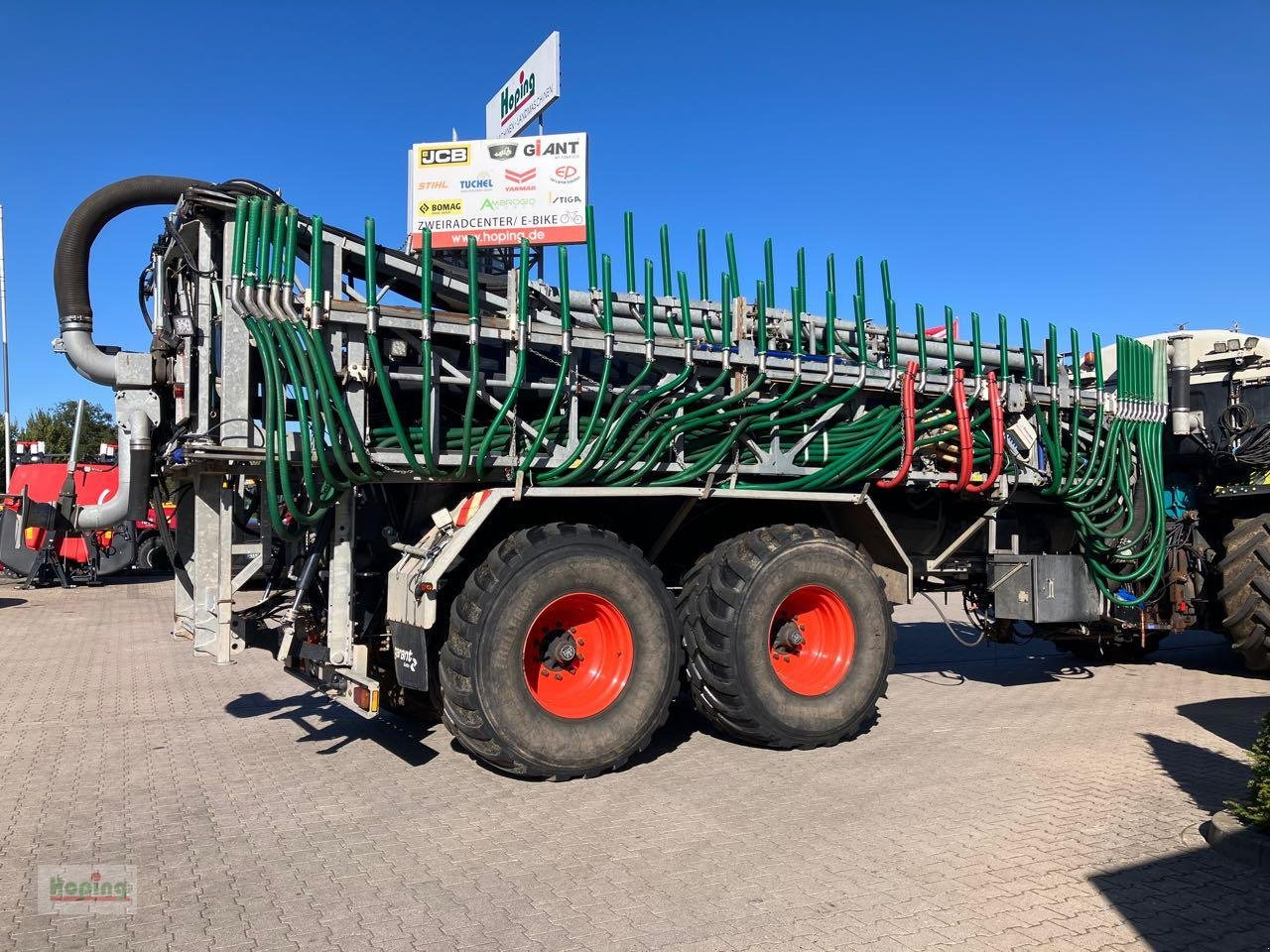 Máy cày CLAAS Xerion 4000 Saddle Trac Gülletechnik: hình 6