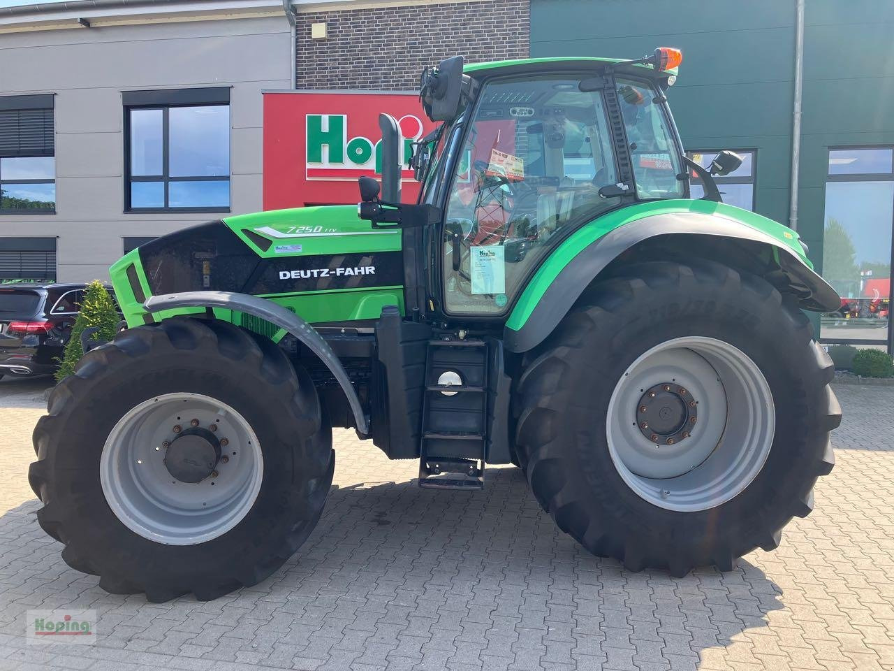 Deutz-Fahr 7250 Agrotron TTV - Máy cày: hình 4 Deutz-Fahr 7250 Agrotron TTV - Máy cày: hình 4