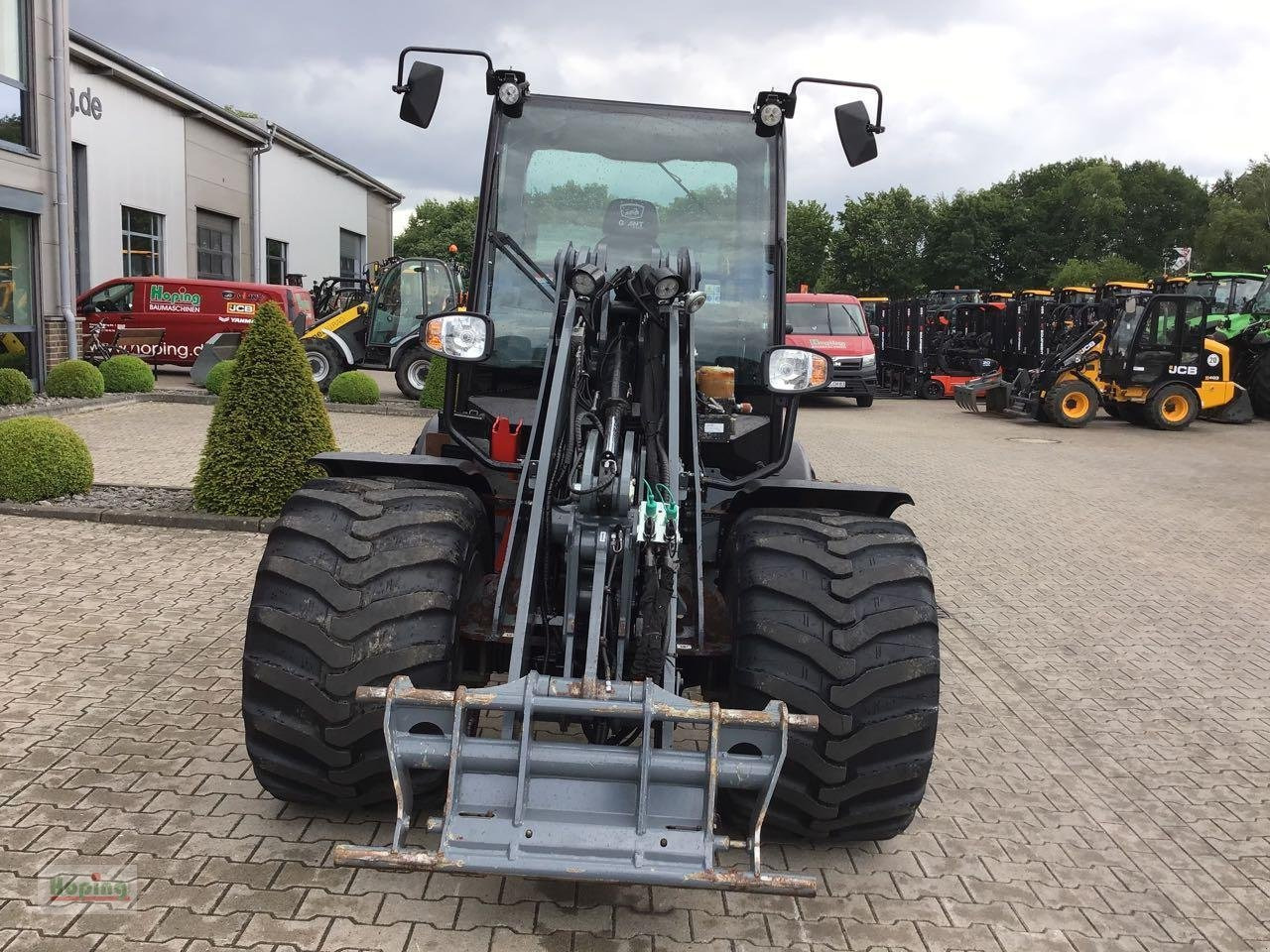 GiANT G5000 - Máy xúc lật bánh lốp: hình 3 GiANT G5000 - Máy xúc lật bánh lốp: hình 3