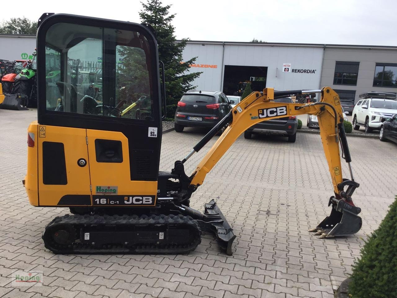 JCB 16C-1 - Máy xúc mini: hình 4 JCB 16C-1 - Máy xúc mini: hình 4