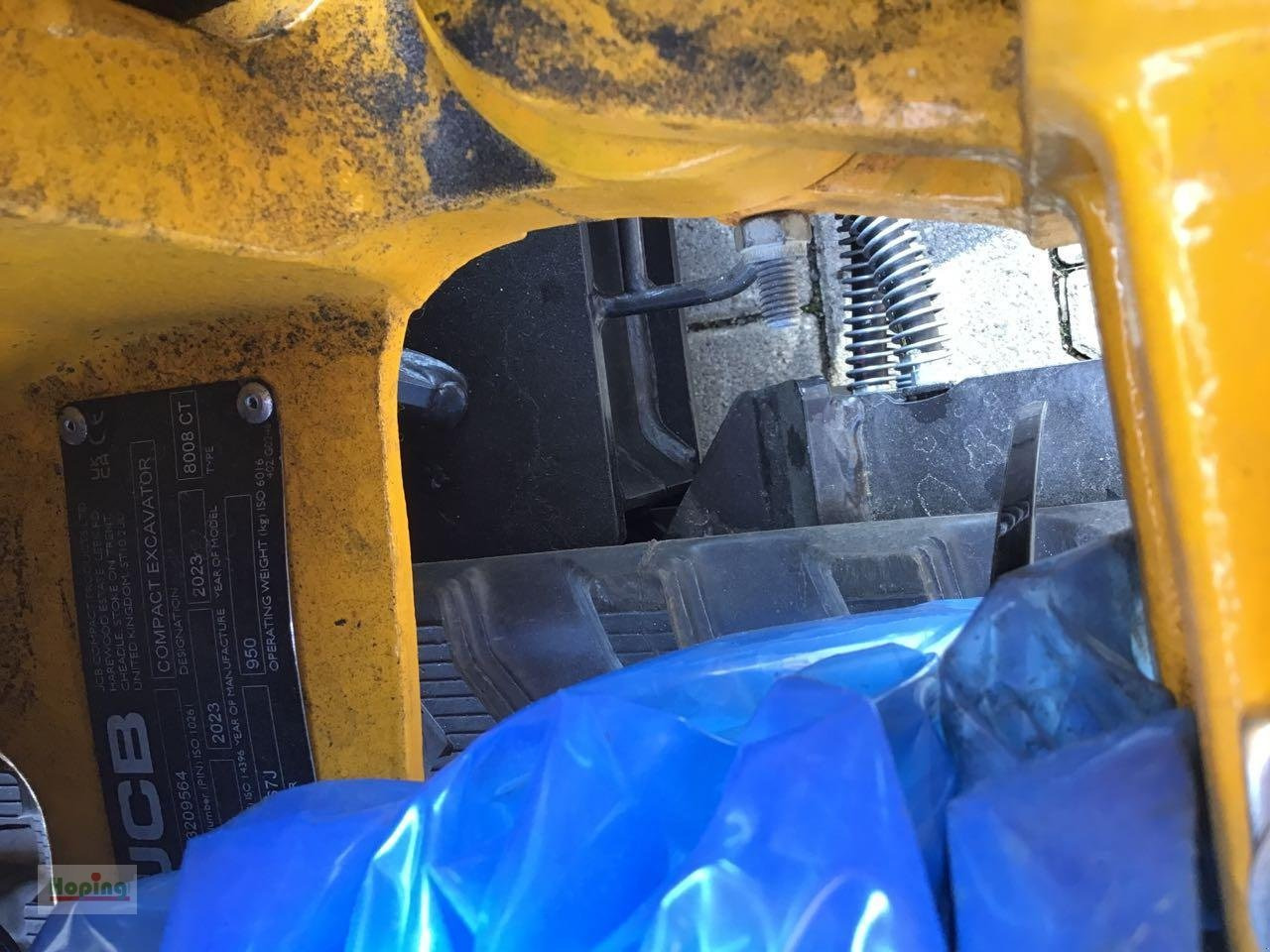 JCB 8008 CTS - Máy xúc mini: hình 3 JCB 8008 CTS - Máy xúc mini: hình 3