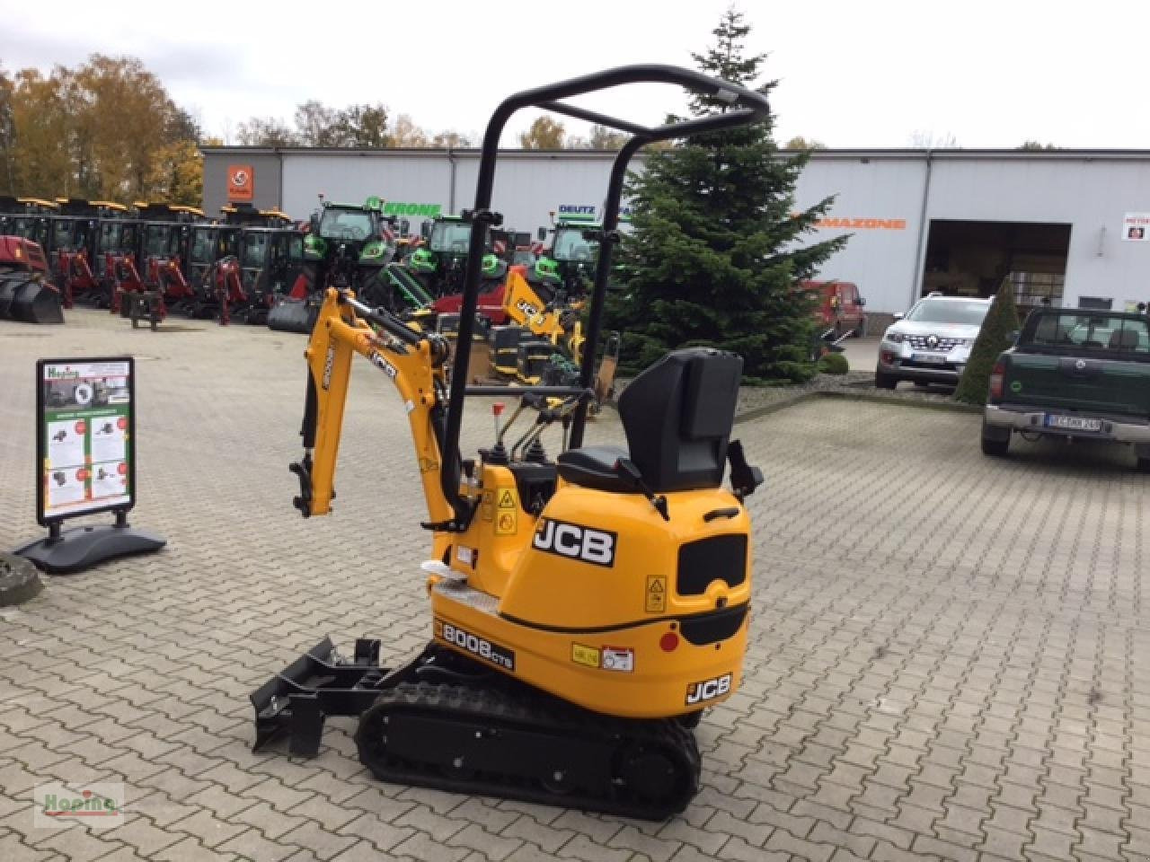 JCB 8008 CTS - Máy xúc mini: hình 3 JCB 8008 CTS - Máy xúc mini: hình 3