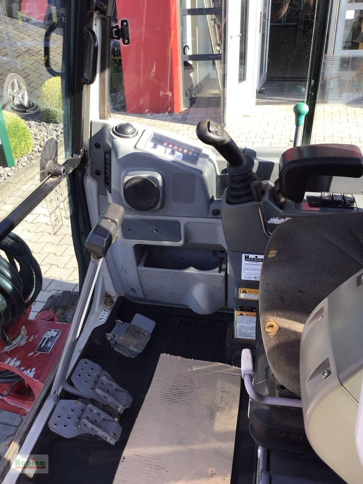Máy xúc mini Takeuchi TB 235: hình 8