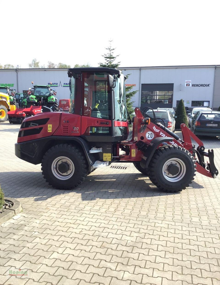 Yanmar V80 Classic 20 km/h - Máy xúc lật bánh lốp: hình 5 Yanmar V80 Classic 20 km/h - Máy xúc lật bánh lốp: hình 5