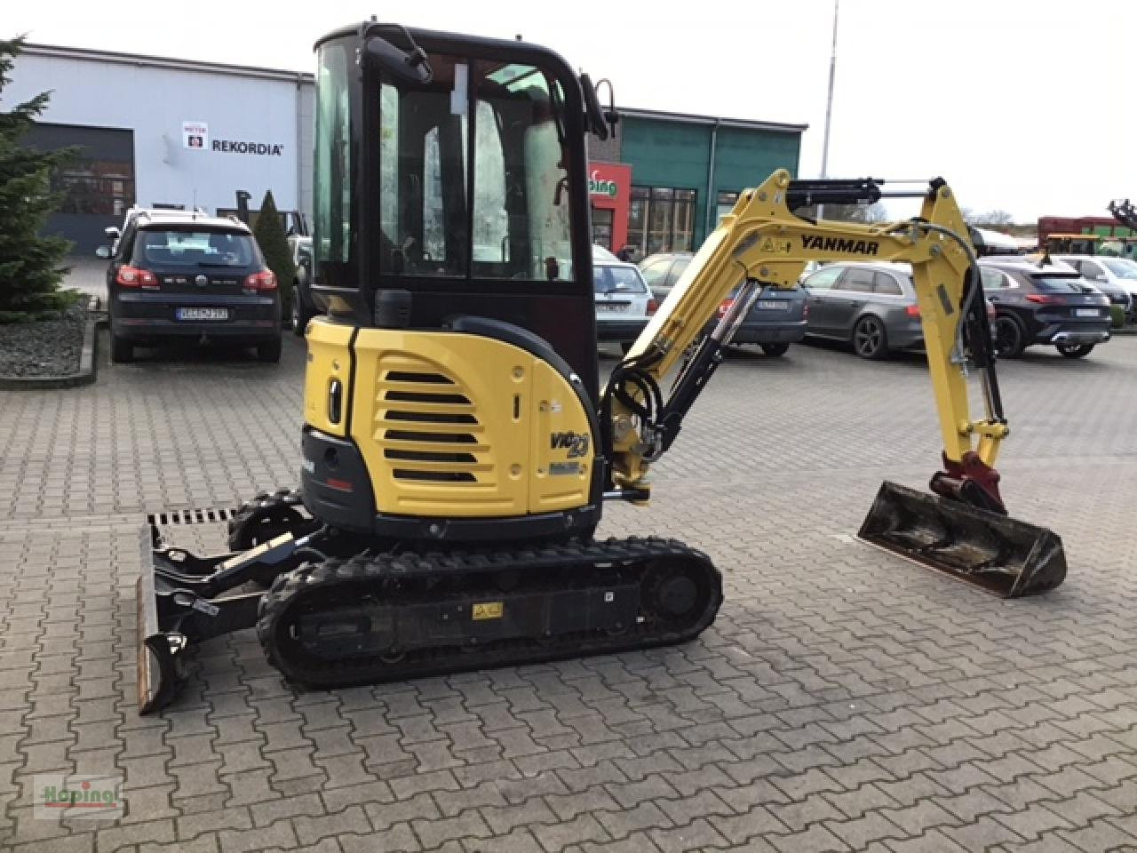 Yanmar VIO23-6 - Máy xúc mini: hình 4 Yanmar VIO23-6 - Máy xúc mini: hình 4