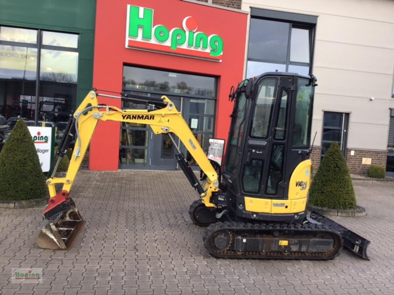 Yanmar VIO23-6 - Máy xúc mini: hình 1 Yanmar VIO23-6 - Máy xúc mini: hình 1