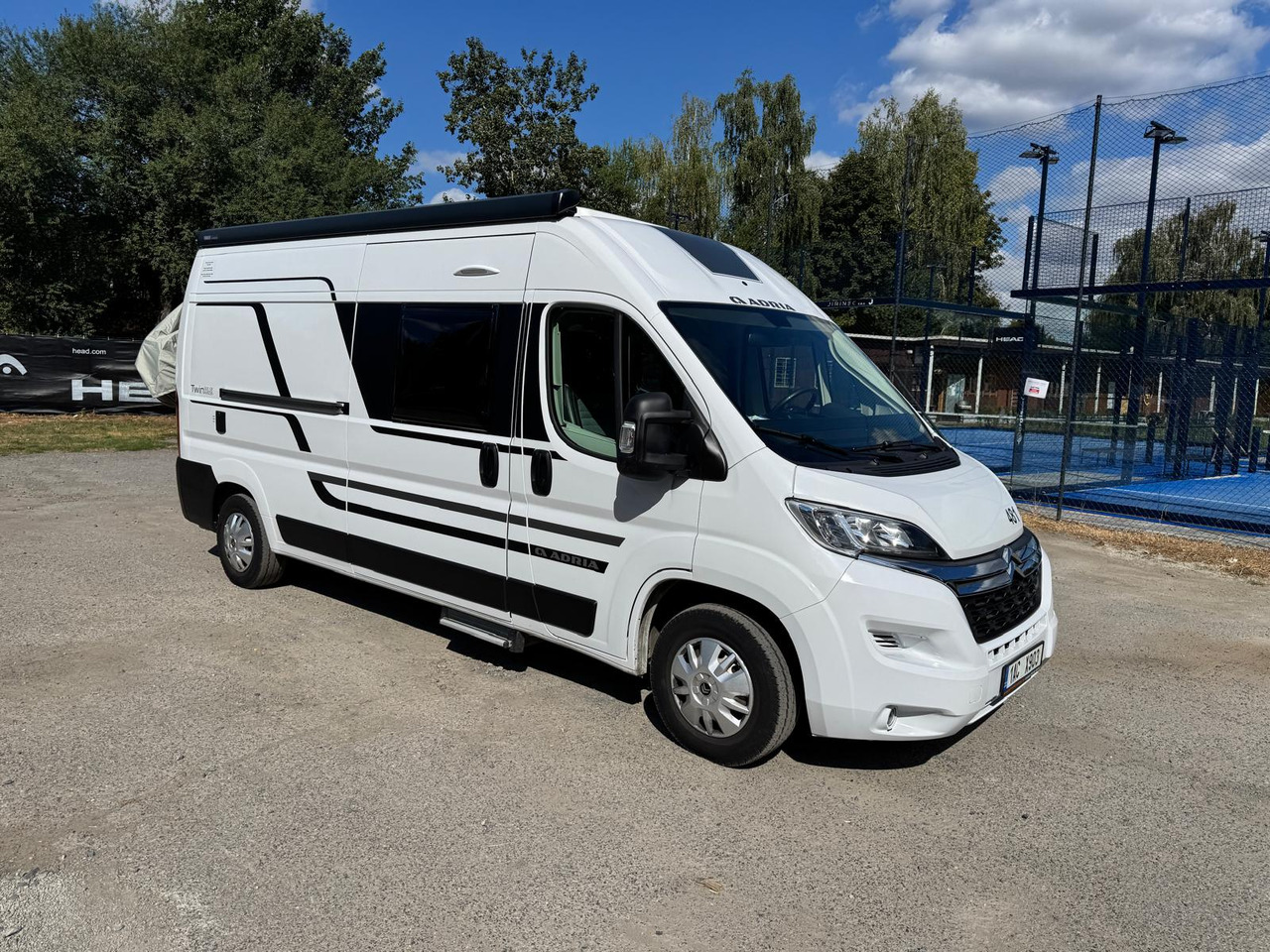 ADRIA Twin 600 SP - Xe van cắm trại: hình 1 ADRIA Twin 600 SP - Xe van cắm trại: hình 1