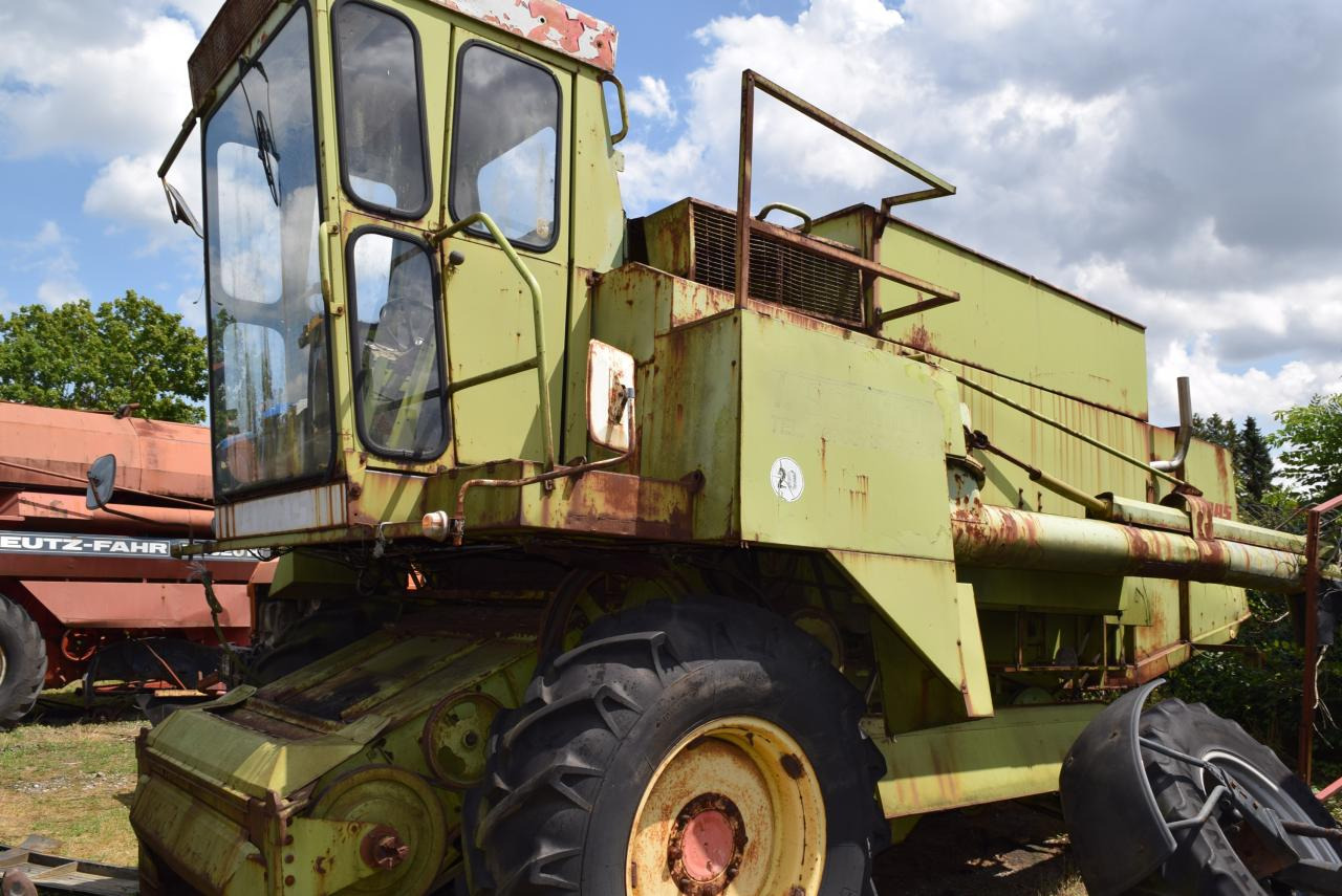 CLAAS Dominator 80 - Máy gặt đập: hình 1 CLAAS Dominator 80 - Máy gặt đập: hình 1
