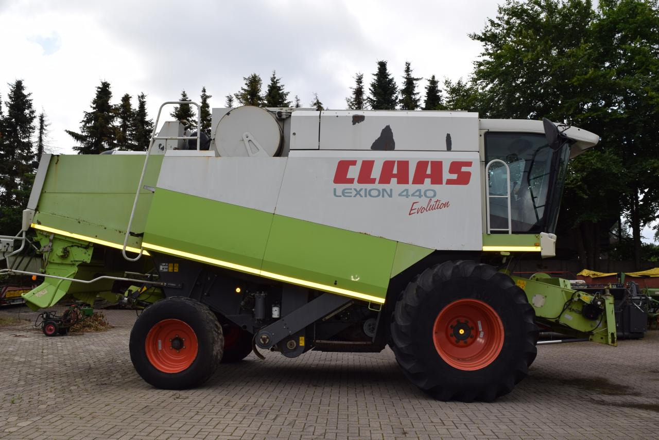 CLAAS Lexion 440 Evolution - Máy gặt đập: hình 1 CLAAS Lexion 440 Evolution - Máy gặt đập: hình 1