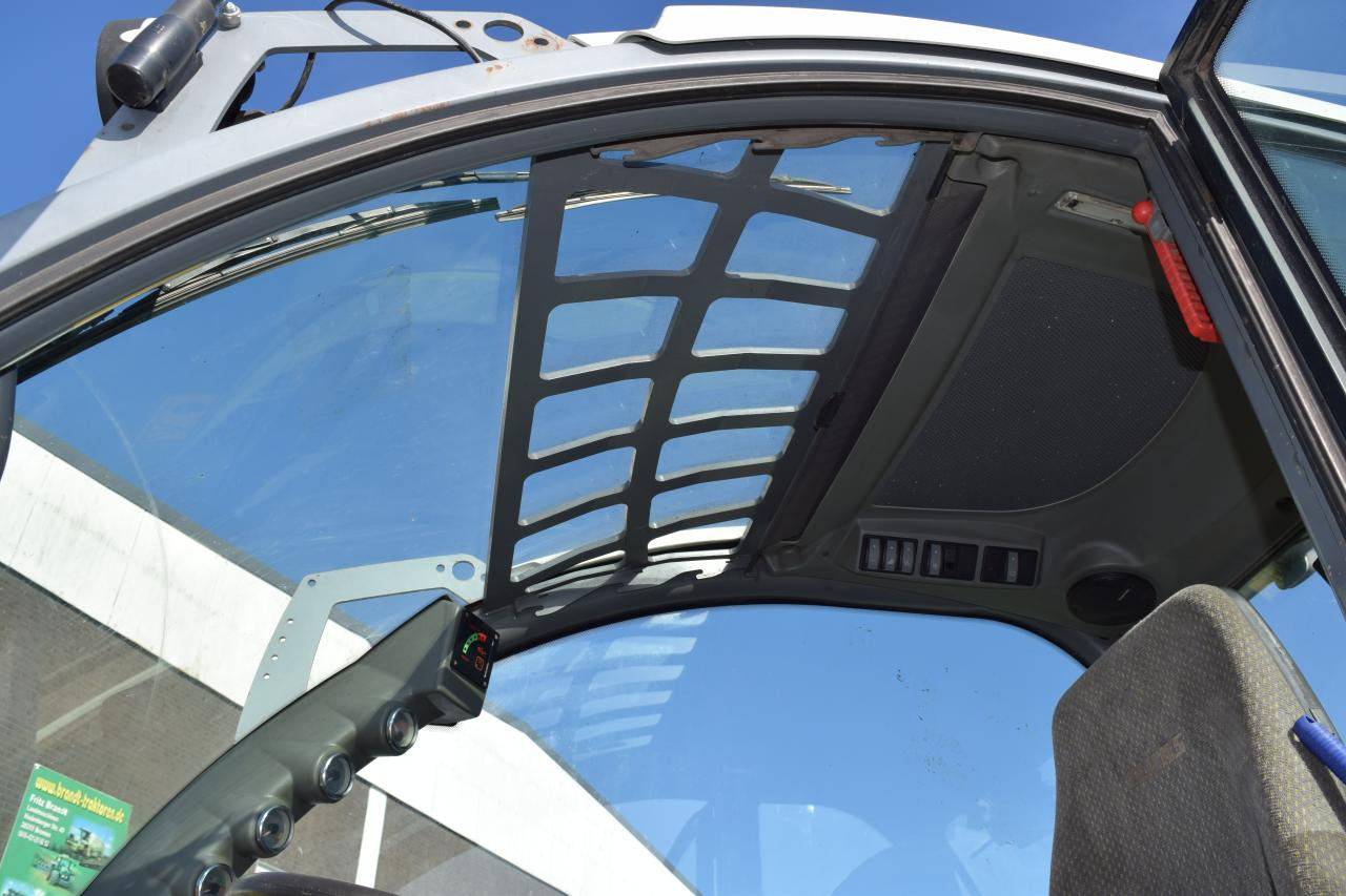 Xe nhấc hình viễn vọng kính CLAAS SCORPION 7044: hình 9