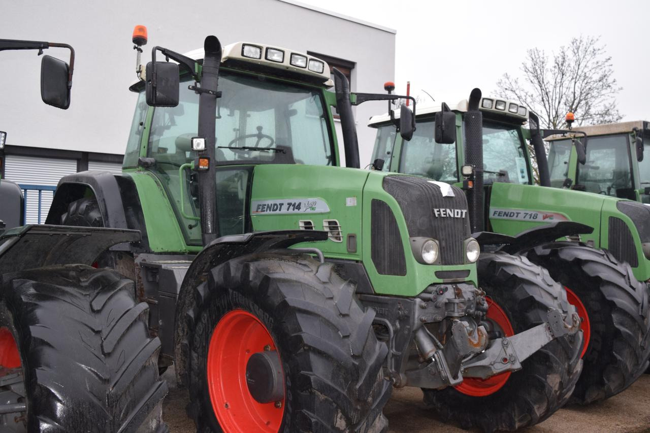 Fendt 714 Vario TMS - Máy cày: hình 1 Fendt 714 Vario TMS - Máy cày: hình 1