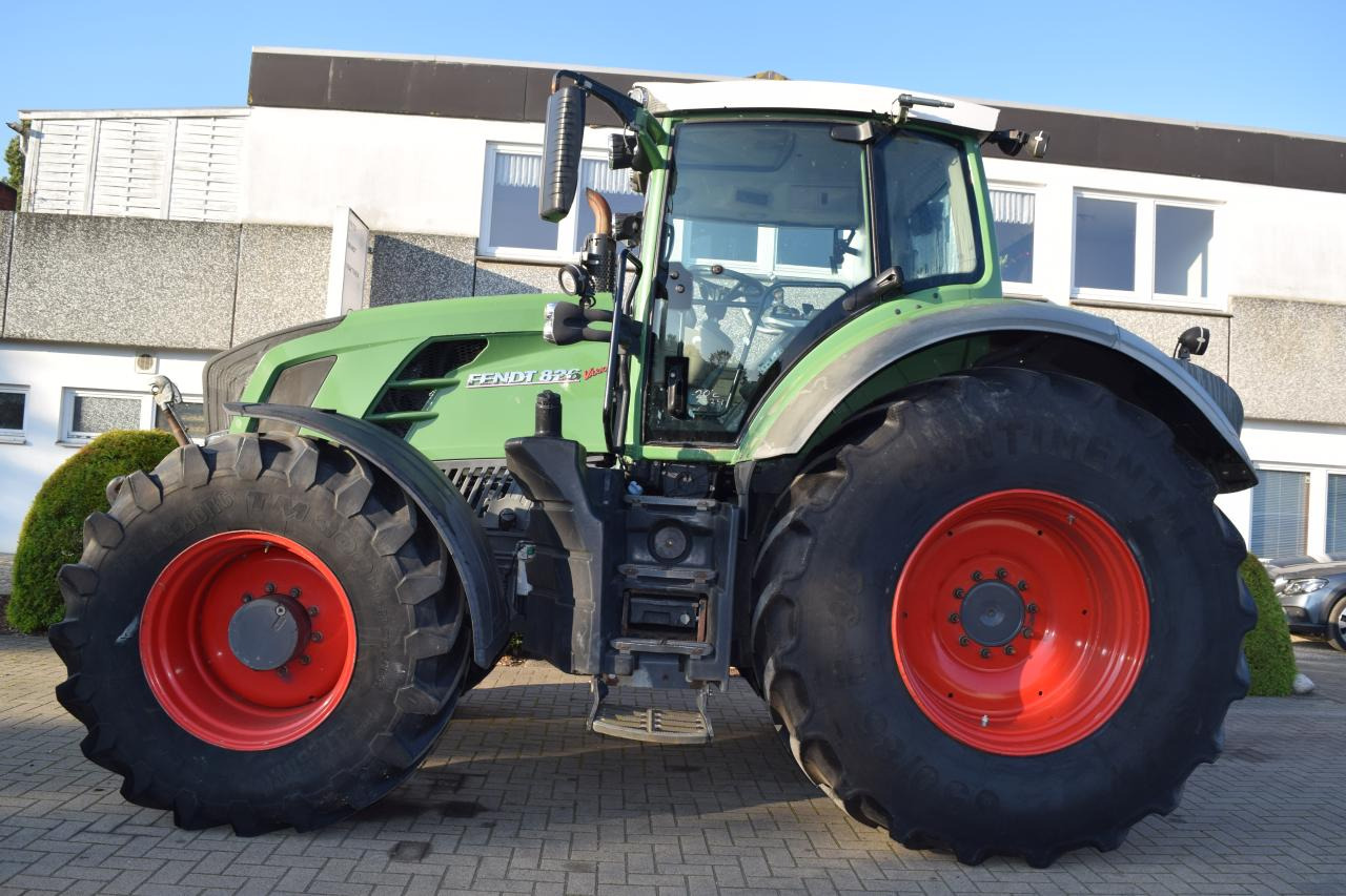 Fendt 826 Vario SCR - Máy cày: hình 3 Fendt 826 Vario SCR - Máy cày: hình 3