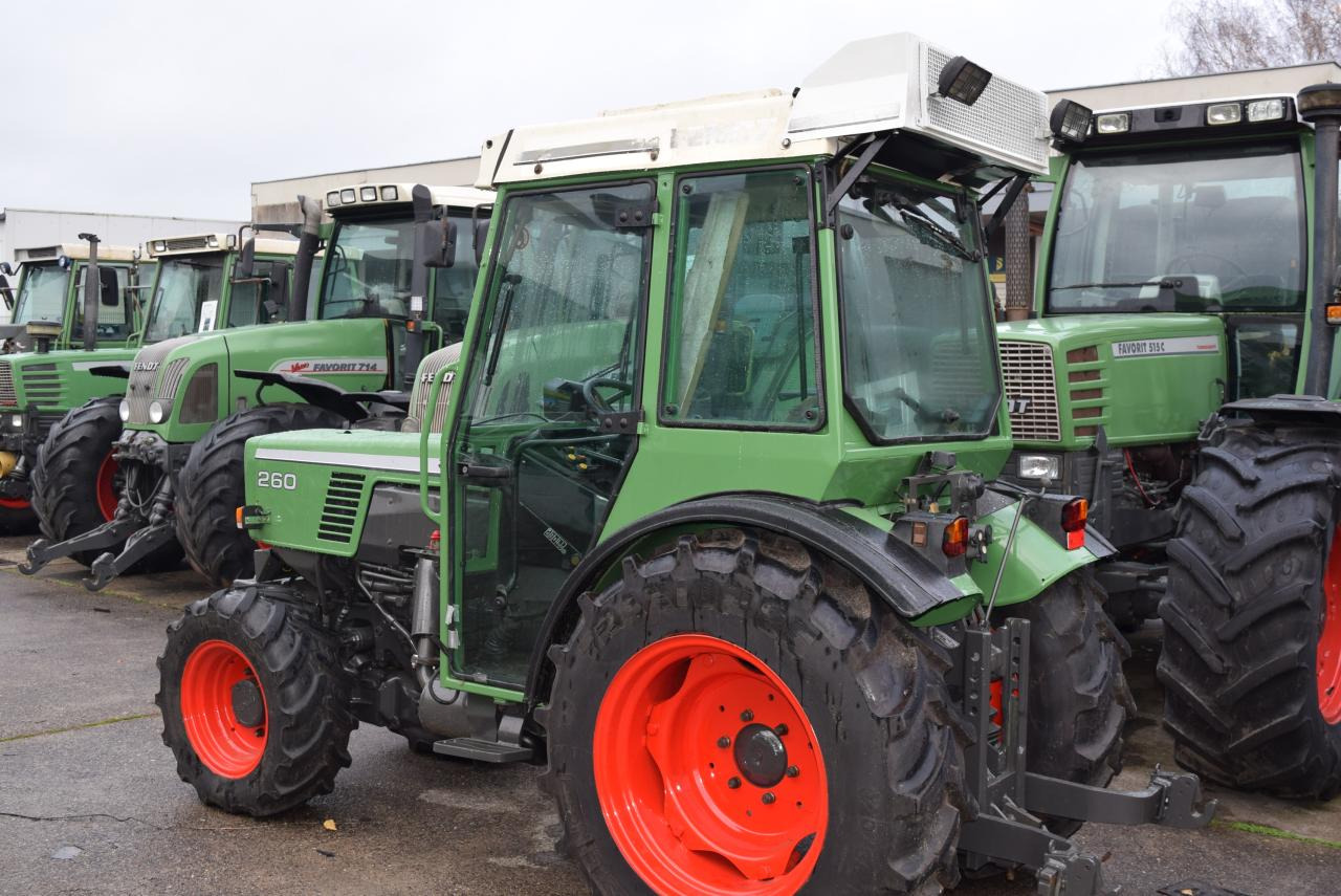 Fendt Farmer 260 V *Schmalspur* - Máy cày: hình 4 Fendt Farmer 260 V *Schmalspur* - Máy cày: hình 4