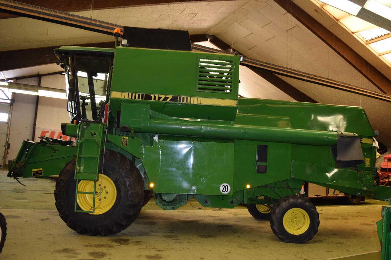 John Deere 1177 - Máy gặt đập: hình 1 John Deere 1177 - Máy gặt đập: hình 1