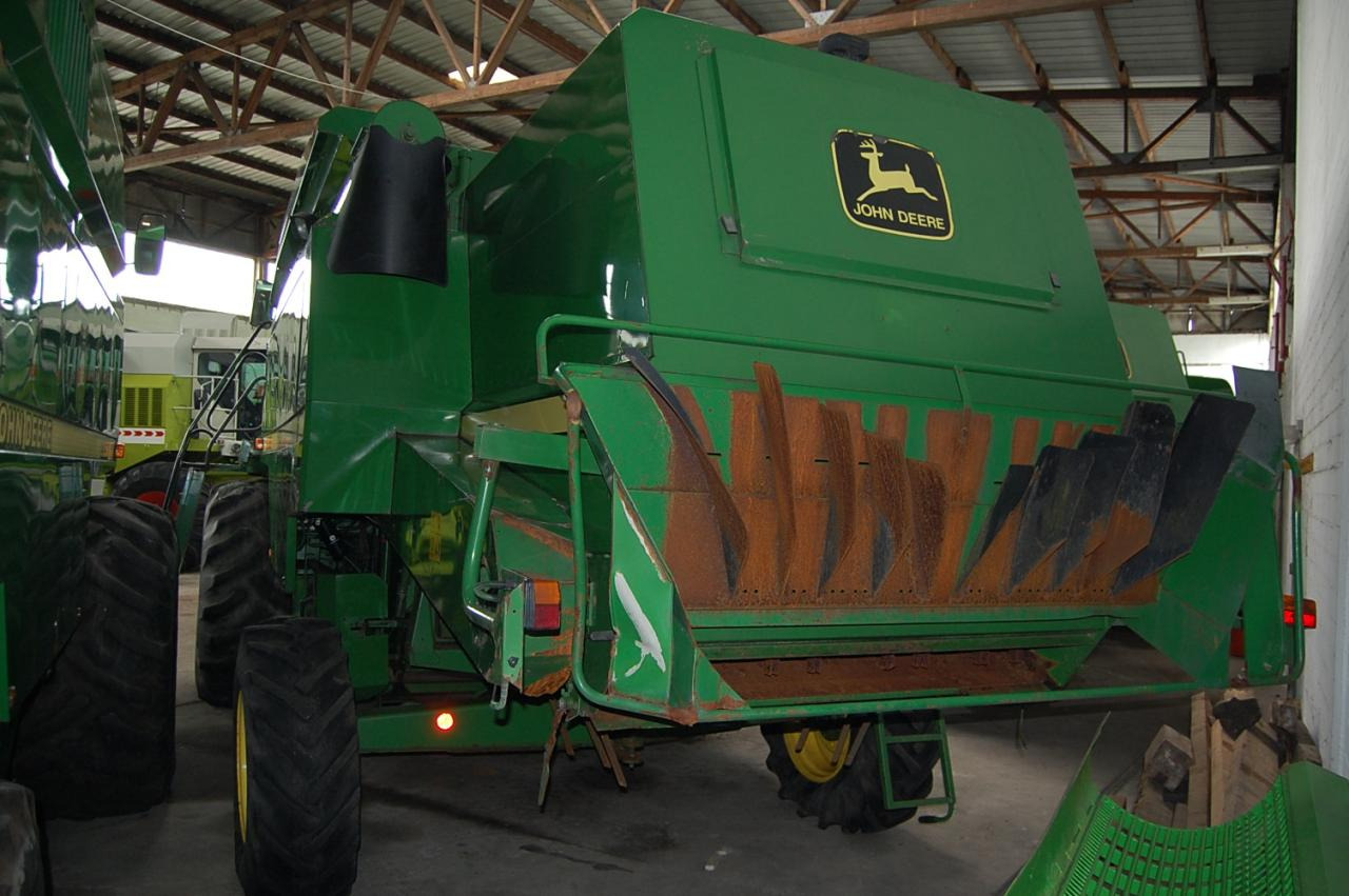 John Deere 2066 - Máy gặt đập: hình 4 John Deere 2066 - Máy gặt đập: hình 4