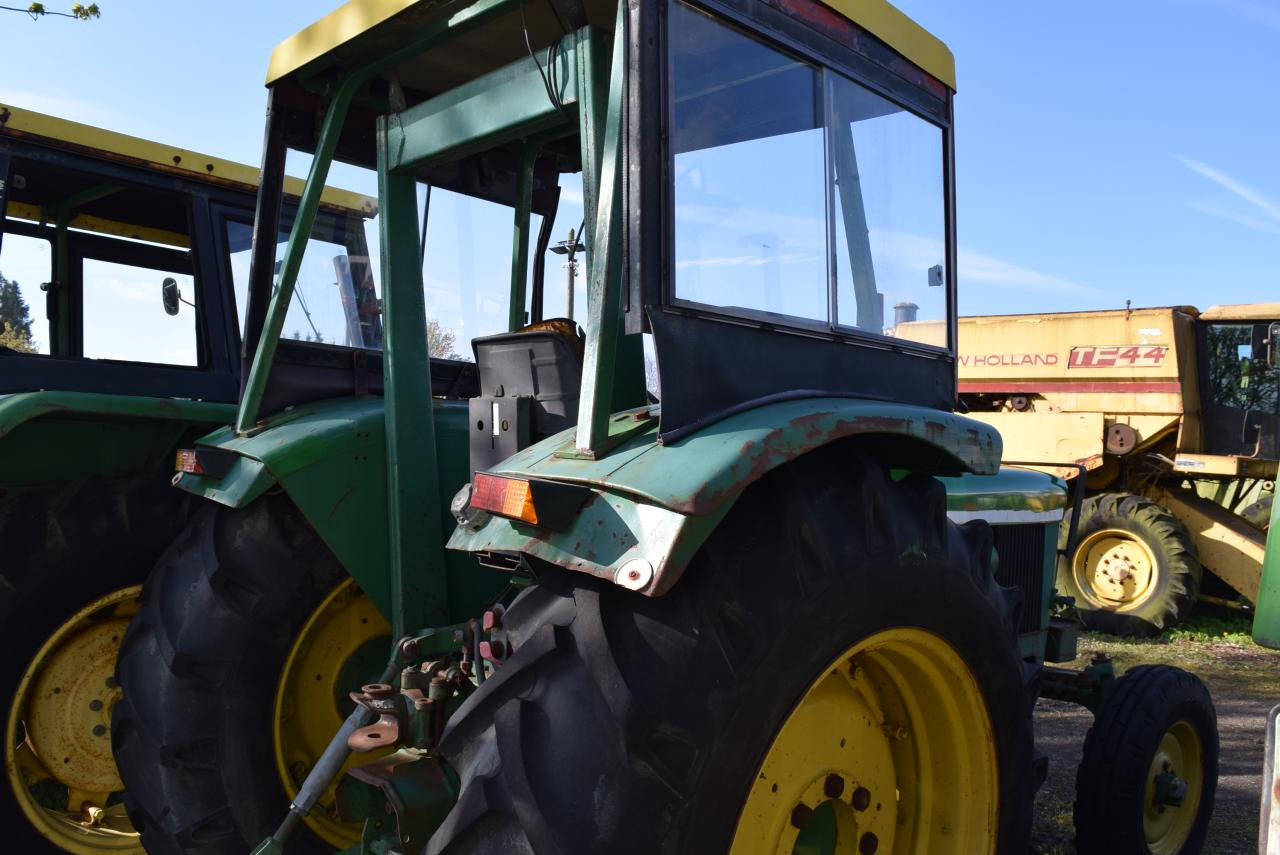 John Deere 2130 - Máy cày: hình 3 John Deere 2130 - Máy cày: hình 3