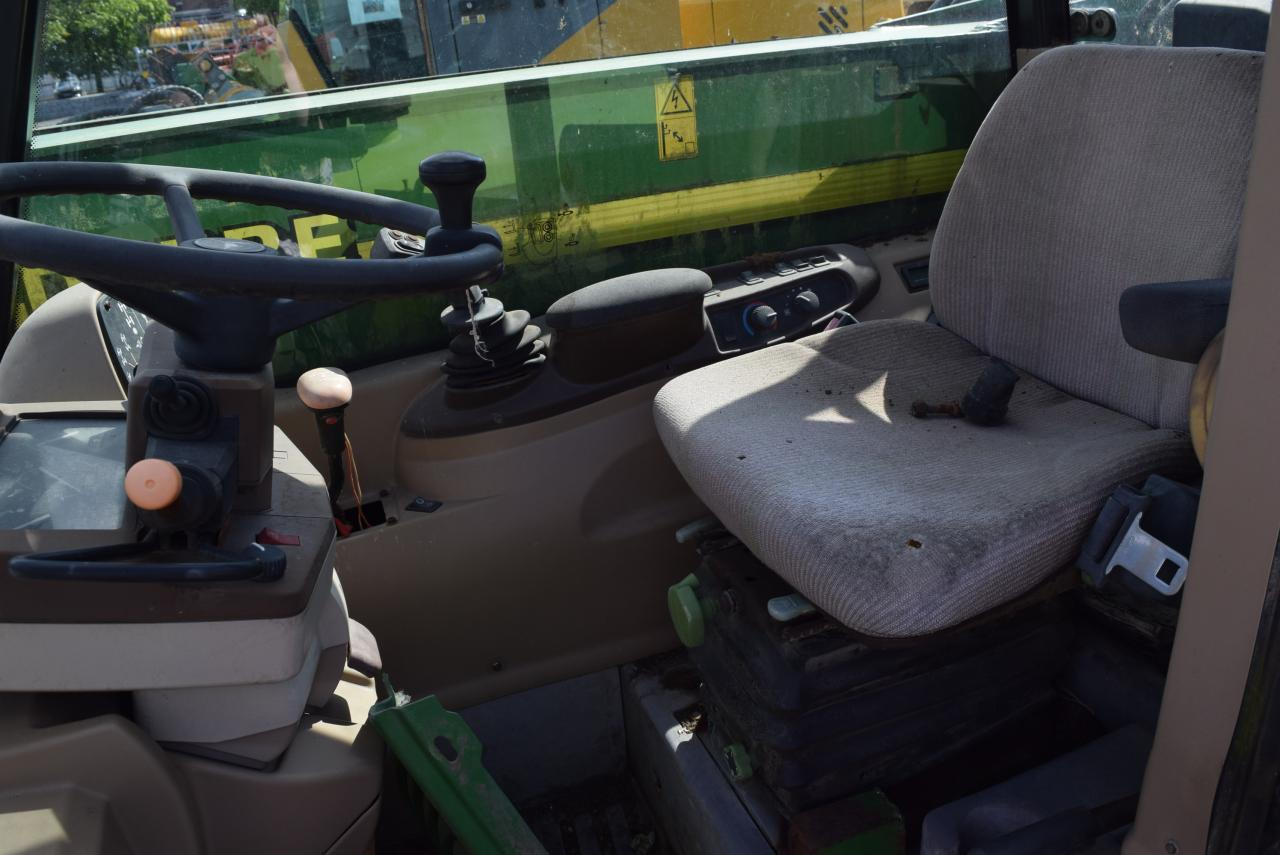 John Deere 3200 - Xe nhấc hình viễn vọng kính: hình 5 John Deere 3200 - Xe nhấc hình viễn vọng kính: hình 5