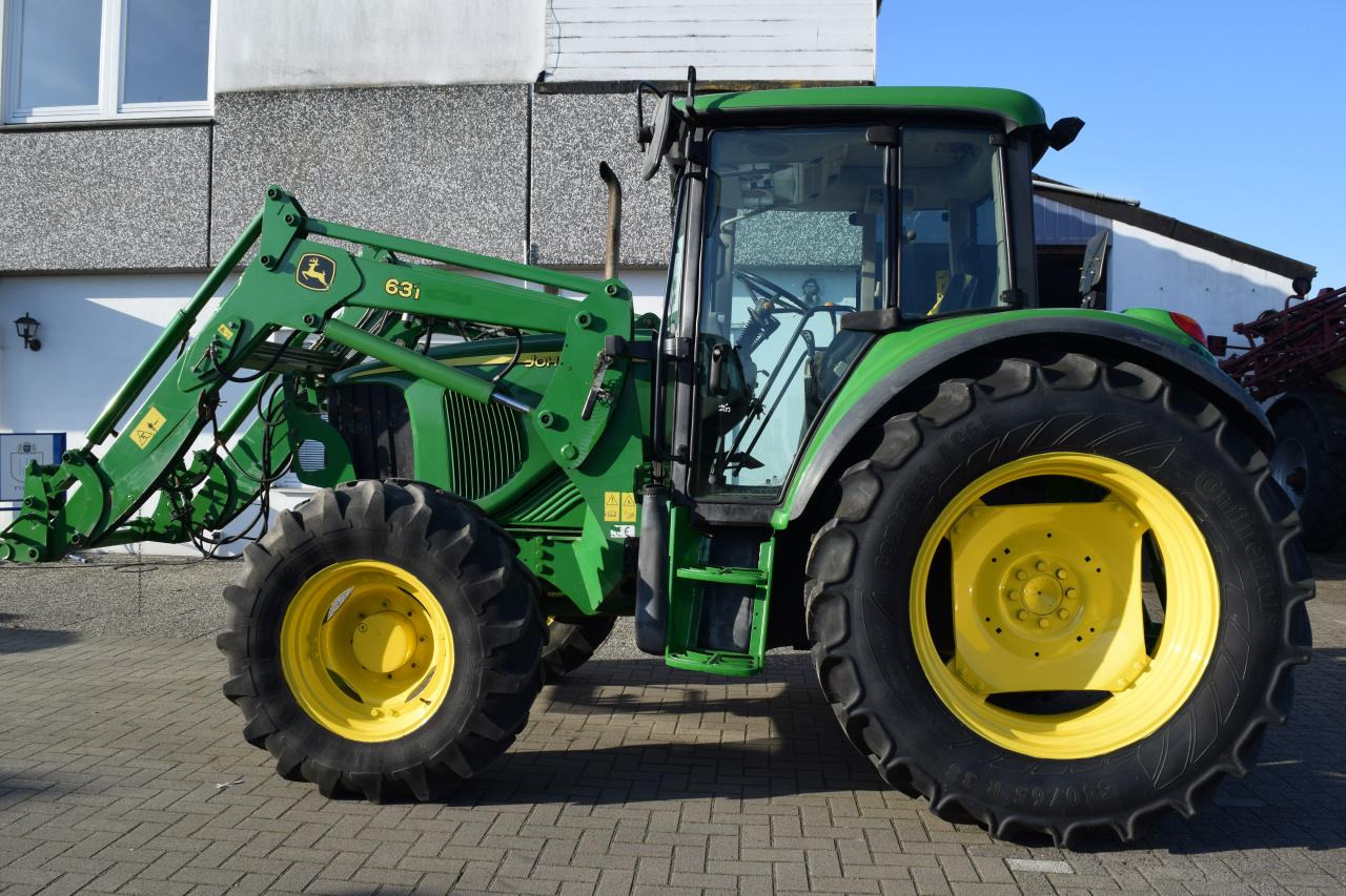John Deere 6220 - Máy cày: hình 1 John Deere 6220 - Máy cày: hình 1