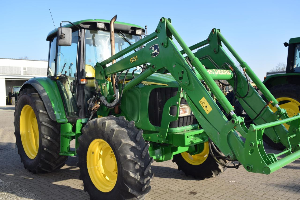 John Deere 6220 - Máy cày: hình 3 John Deere 6220 - Máy cày: hình 3