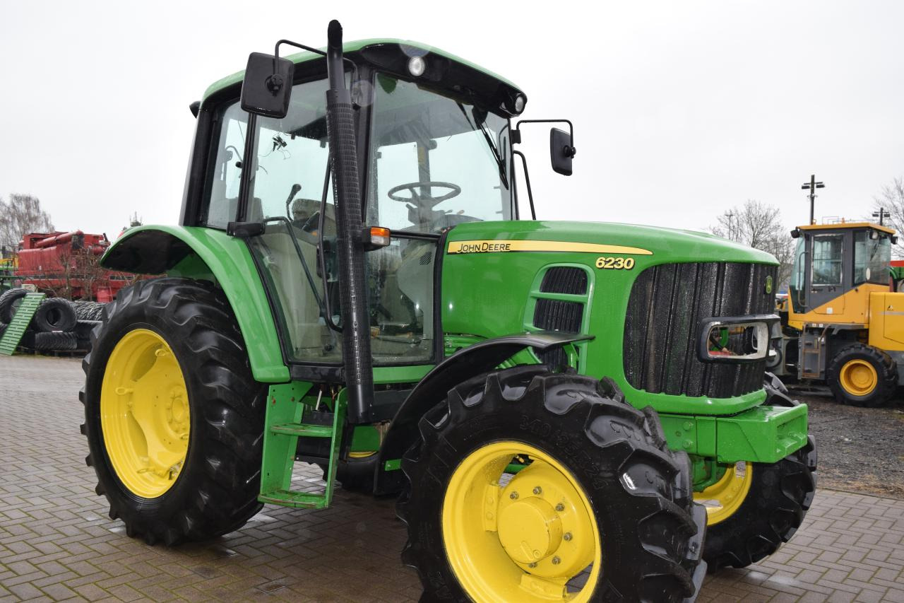 John Deere 6230 - Máy cày: hình 2 John Deere 6230 - Máy cày: hình 2