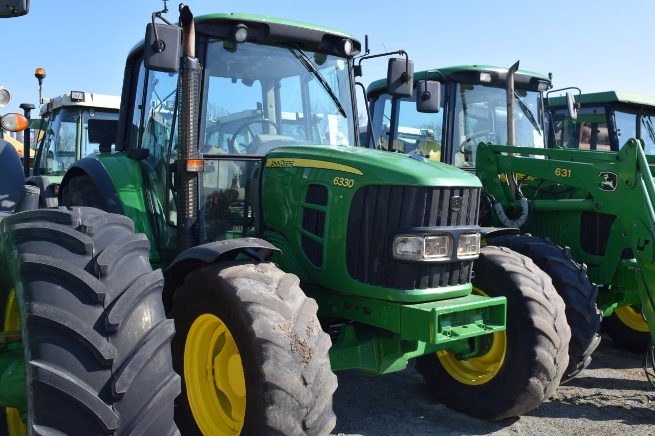 John Deere 6330 - Máy cày: hình 1 John Deere 6330 - Máy cày: hình 1