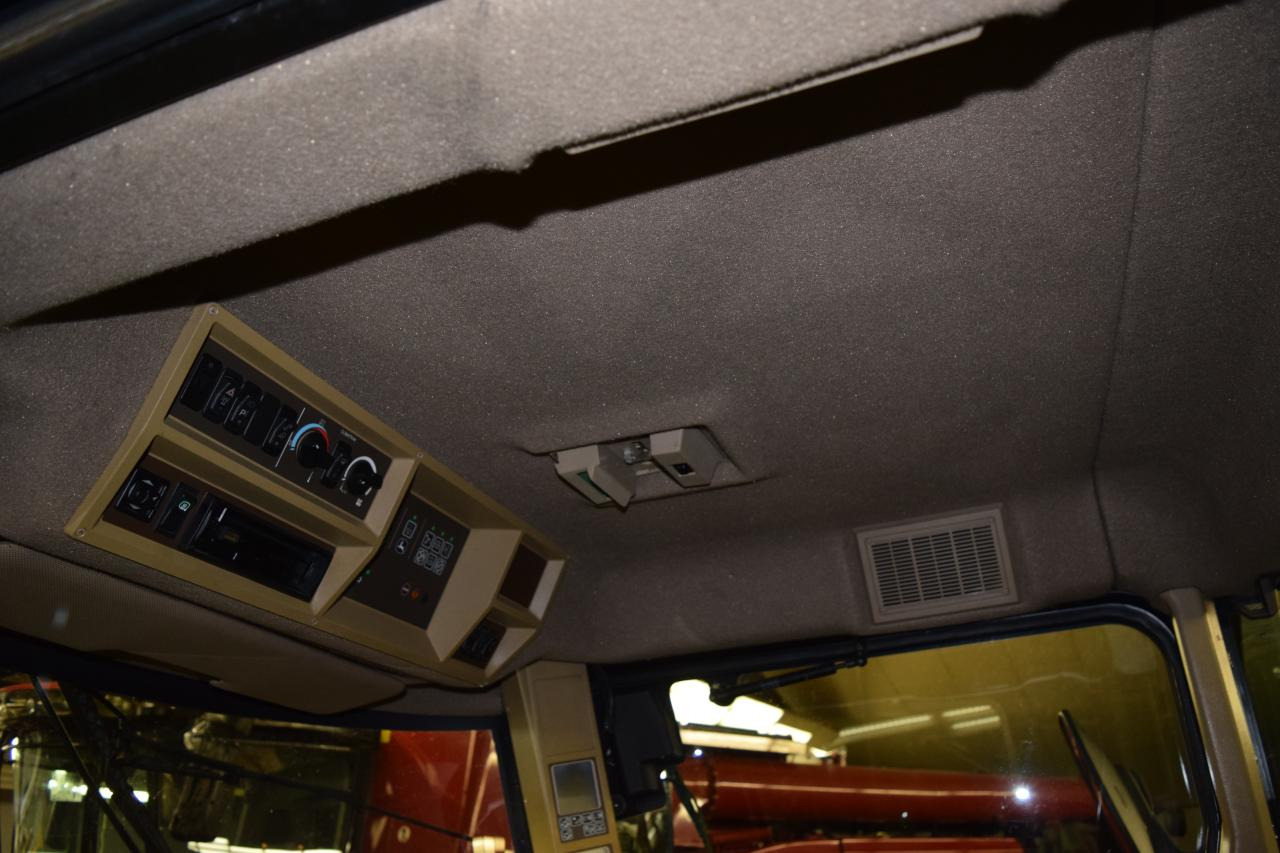 Máy gặt đập thức ăn gia súc John Deere 7400: hình 9