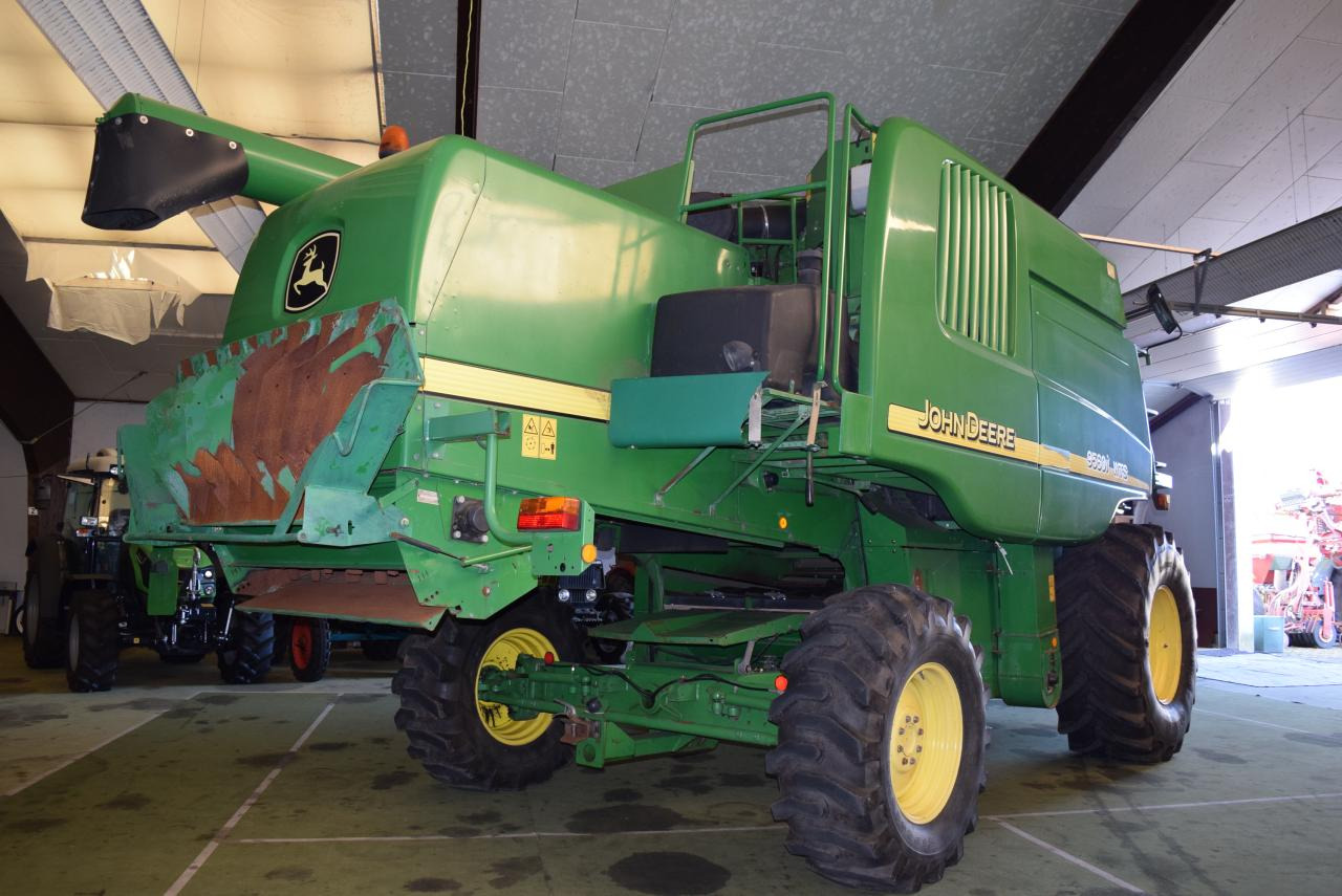 John Deere 9560 i WTS - Máy gặt đập: hình 5 John Deere 9560 i WTS - Máy gặt đập: hình 5