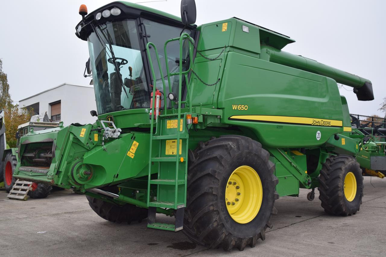 John Deere W 650 - Máy gặt đập: hình 1 John Deere W 650 - Máy gặt đập: hình 1