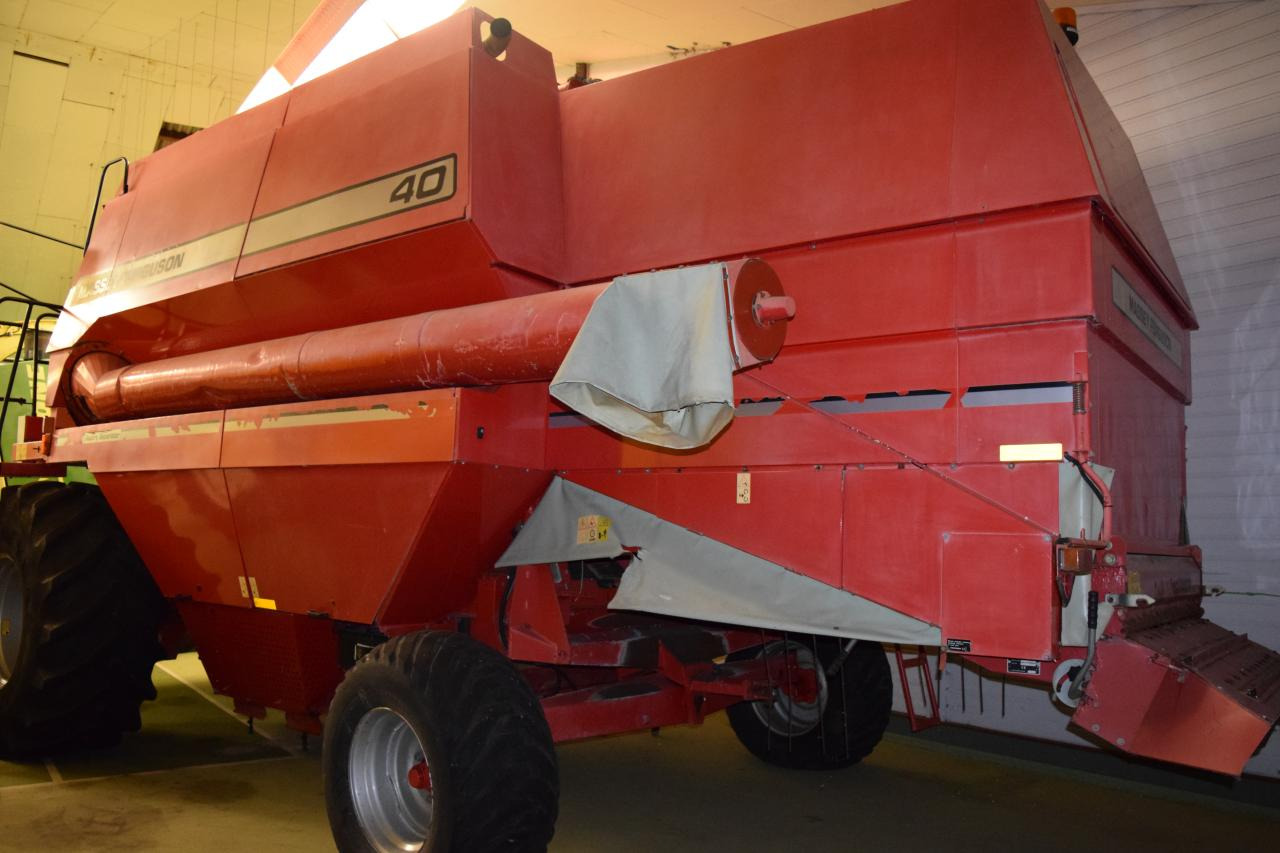 Massey Ferguson MF 40 RS - Máy gặt đập: hình 3 Massey Ferguson MF 40 RS - Máy gặt đập: hình 3
