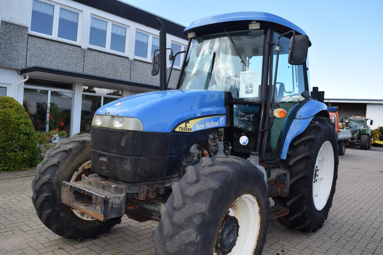 New Holland TD 5040 - Máy cày: hình 4 New Holland TD 5040 - Máy cày: hình 4