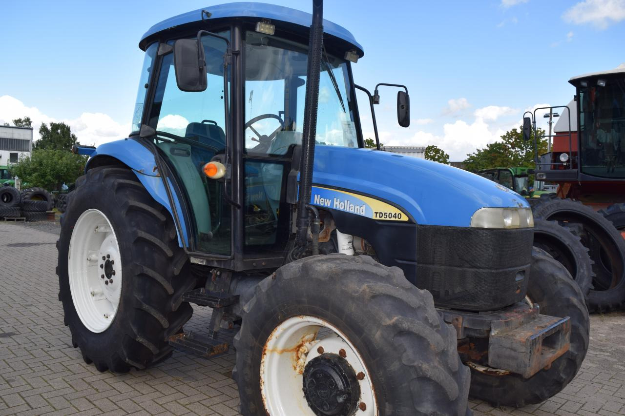 New Holland TD 5040 - Máy cày: hình 3 New Holland TD 5040 - Máy cày: hình 3
