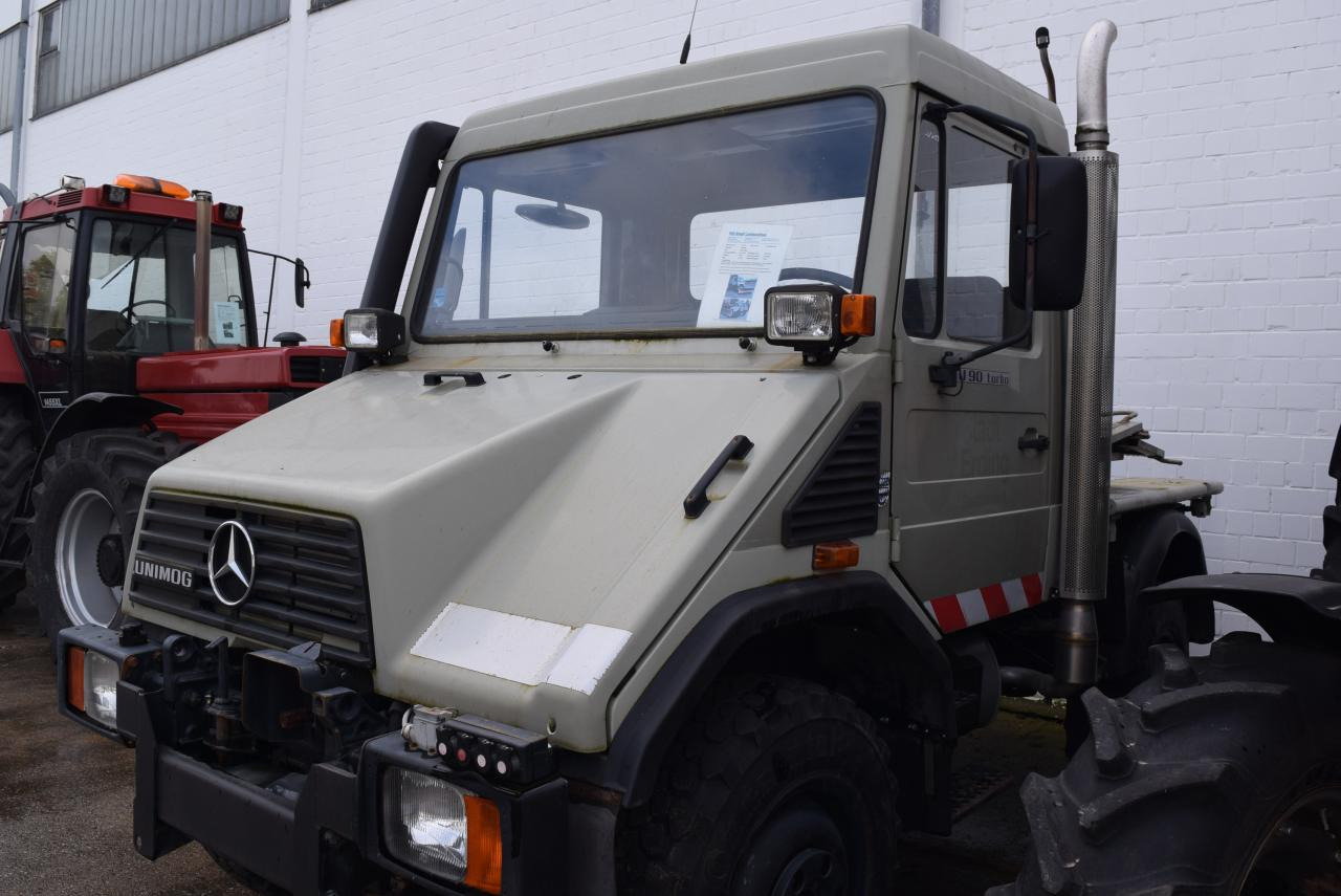Mercedes-Benz Unimog U 90 - Tiện ích/ Xe đặc dụng: hình 1 Mercedes-Benz Unimog U 90 - Tiện ích/ Xe đặc dụng: hình 1