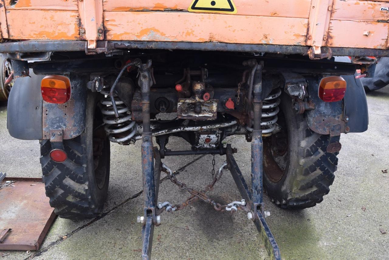 Mercedes-Benz Unimog U421 - Tiện ích/ Xe đặc dụng: hình 3 Mercedes-Benz Unimog U421 - Tiện ích/ Xe đặc dụng: hình 3