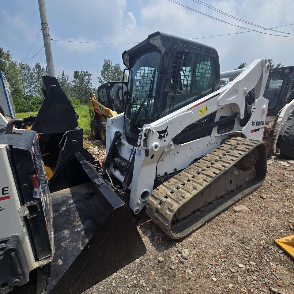 BOBCAT T770 - Máy xúc lật đa năng: hình 5 BOBCAT T770 - Máy xúc lật đa năng: hình 5