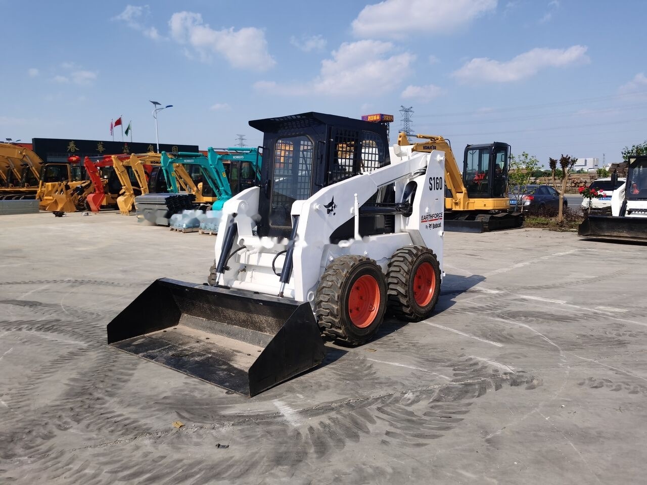 Bobcat S160 - Máy xúc lật đa năng: hình 5 Bobcat S160 - Máy xúc lật đa năng: hình 5