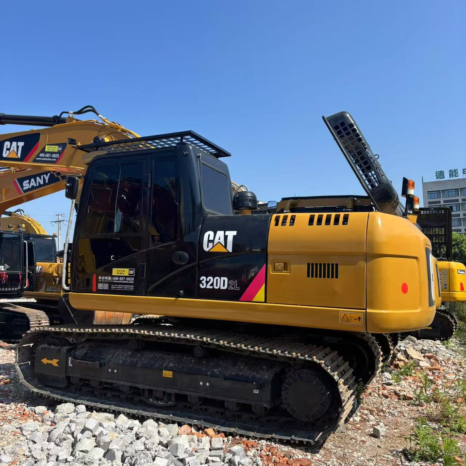 CAT 320D2L - Máy xúc bánh xích: hình 1 CAT 320D2L - Máy xúc bánh xích: hình 1