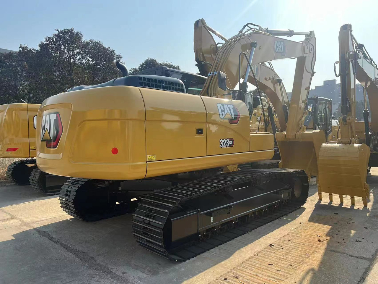 CAT 323GX - Máy xúc bánh xích: hình 1 CAT 323GX - Máy xúc bánh xích: hình 1