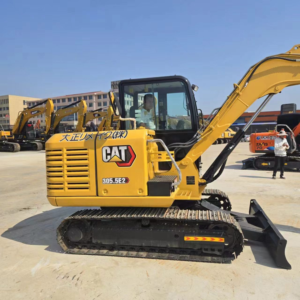 CATERPILLAR 305.5E2 - Máy xúc mini: hình 1 CATERPILLAR 305.5E2 - Máy xúc mini: hình 1