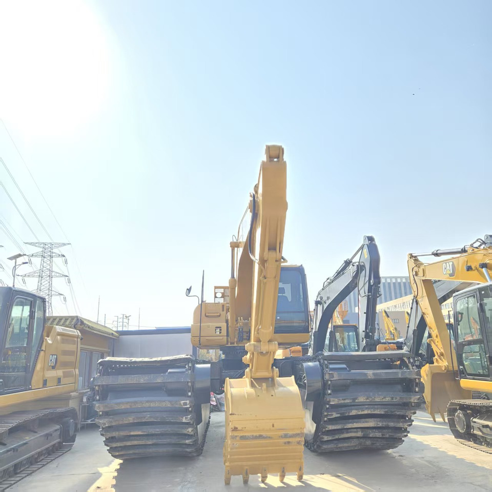 CATERPILLAR 320C - Máy cạp lưỡng cư: hình 2 CATERPILLAR 320C - Máy cạp lưỡng cư: hình 2